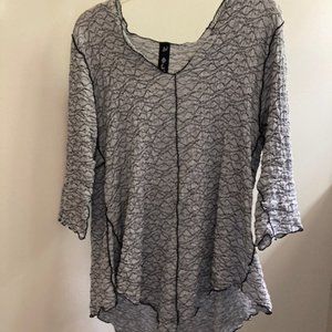 Noblu "Bonita" top. Size Small